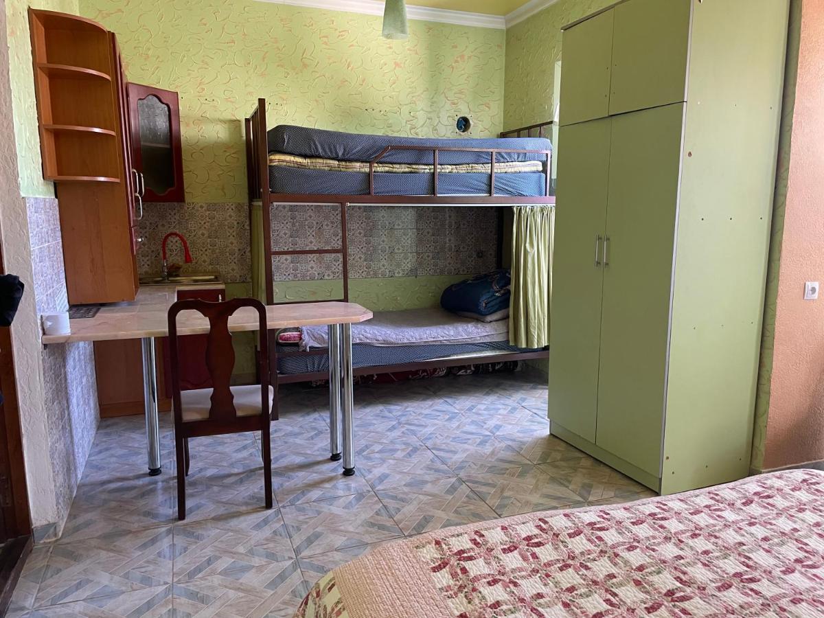 Sweet Home Hostel Bishkek Exterior foto