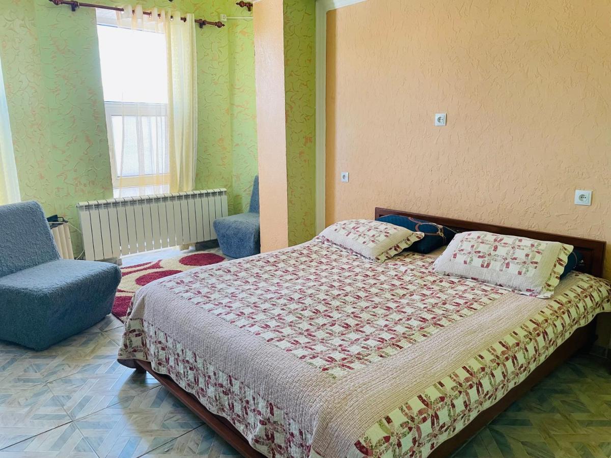Sweet Home Hostel Bishkek Exterior foto