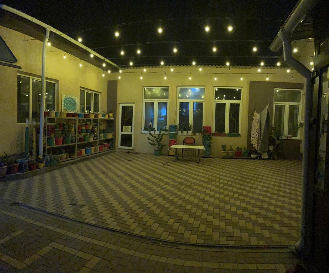 Sweet Home Hostel Bishkek Exterior foto